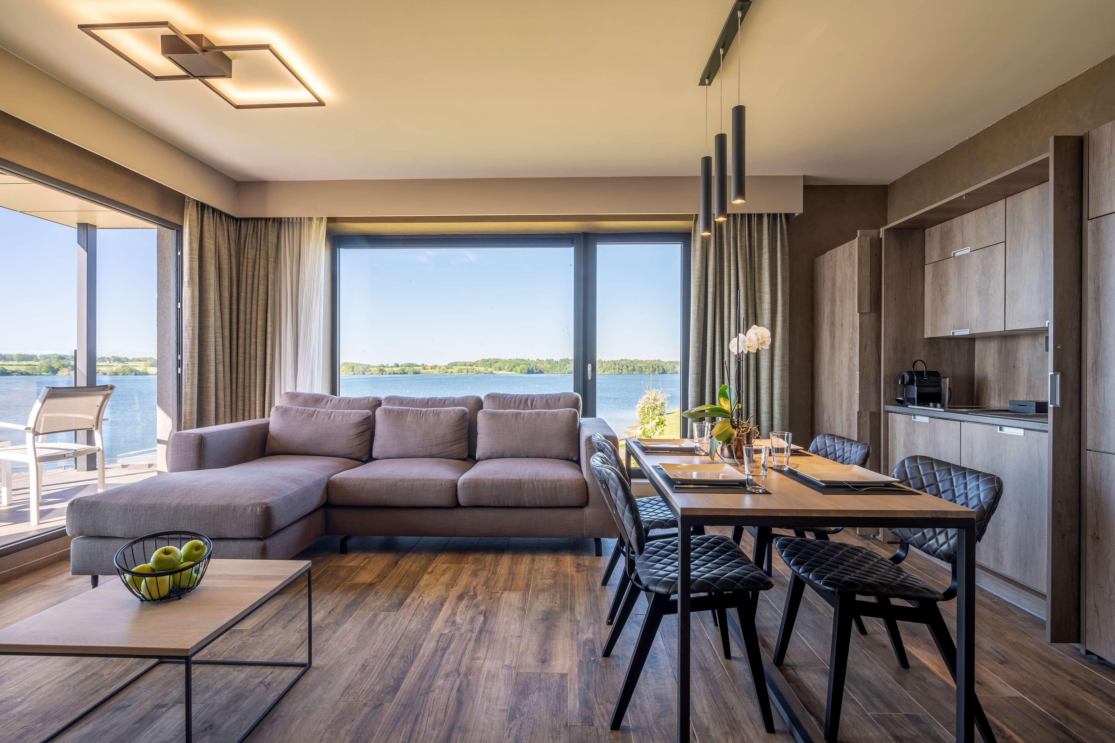 Golden Lakes Hotel Boussu-lez-Walcourt ภายนอก รูปภาพ